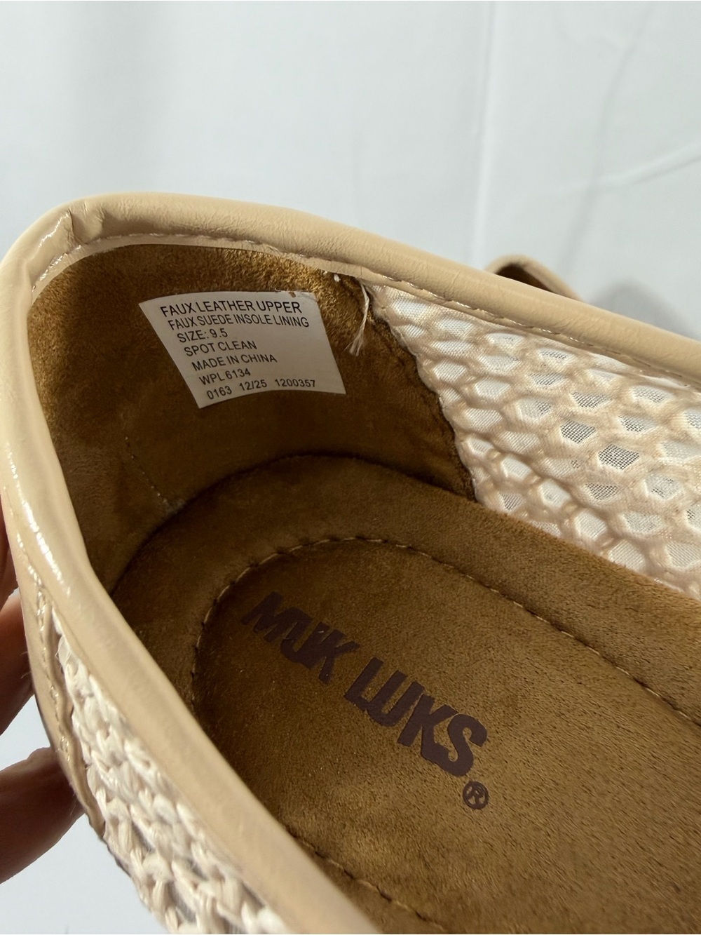NWT Muk Luks Women’s Size 9.5 Woven Beige Loafers - Picture 4 of 9